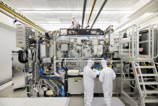 EUV system in Final Assembly_48557